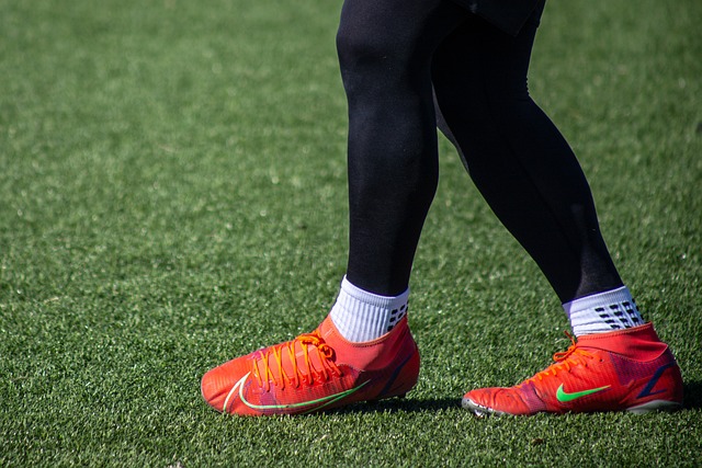 西甲战报：安东尼破门，费兰戴帽，巴塞罗那5-3客胜贝蒂斯