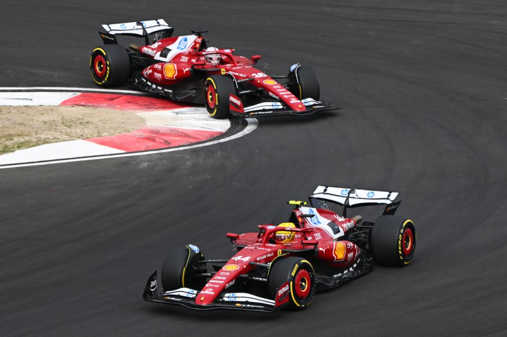 NBA：勇士主场击败小牛 库里三分火力全开